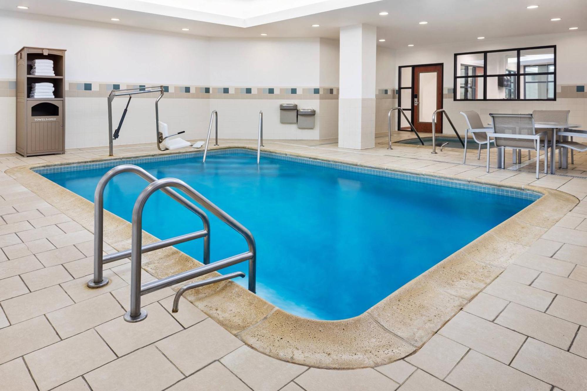Hotel Courtyard By Marriott Stamford Downtown Exterior foto